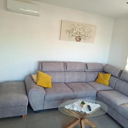 Apartment Iva *